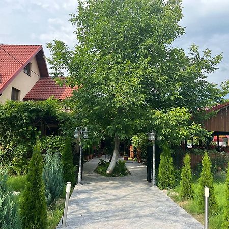 Kilometru108 Hotel Leordina Екстериор снимка