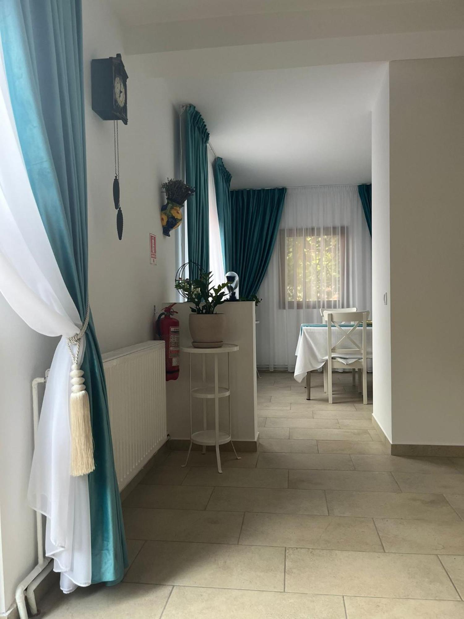 Kilometru108 Hotel Leordina Екстериор снимка