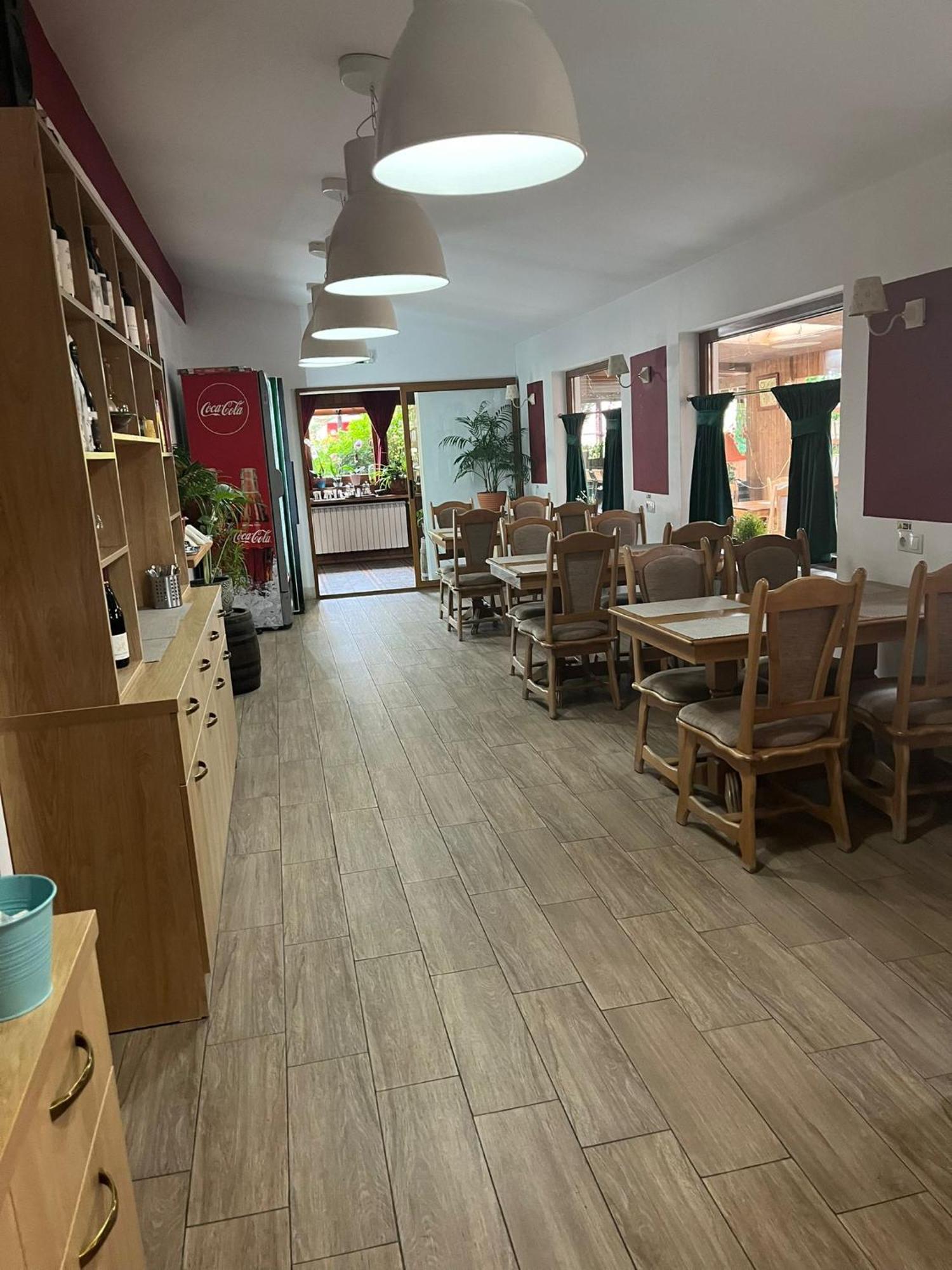 Kilometru108 Hotel Leordina Екстериор снимка