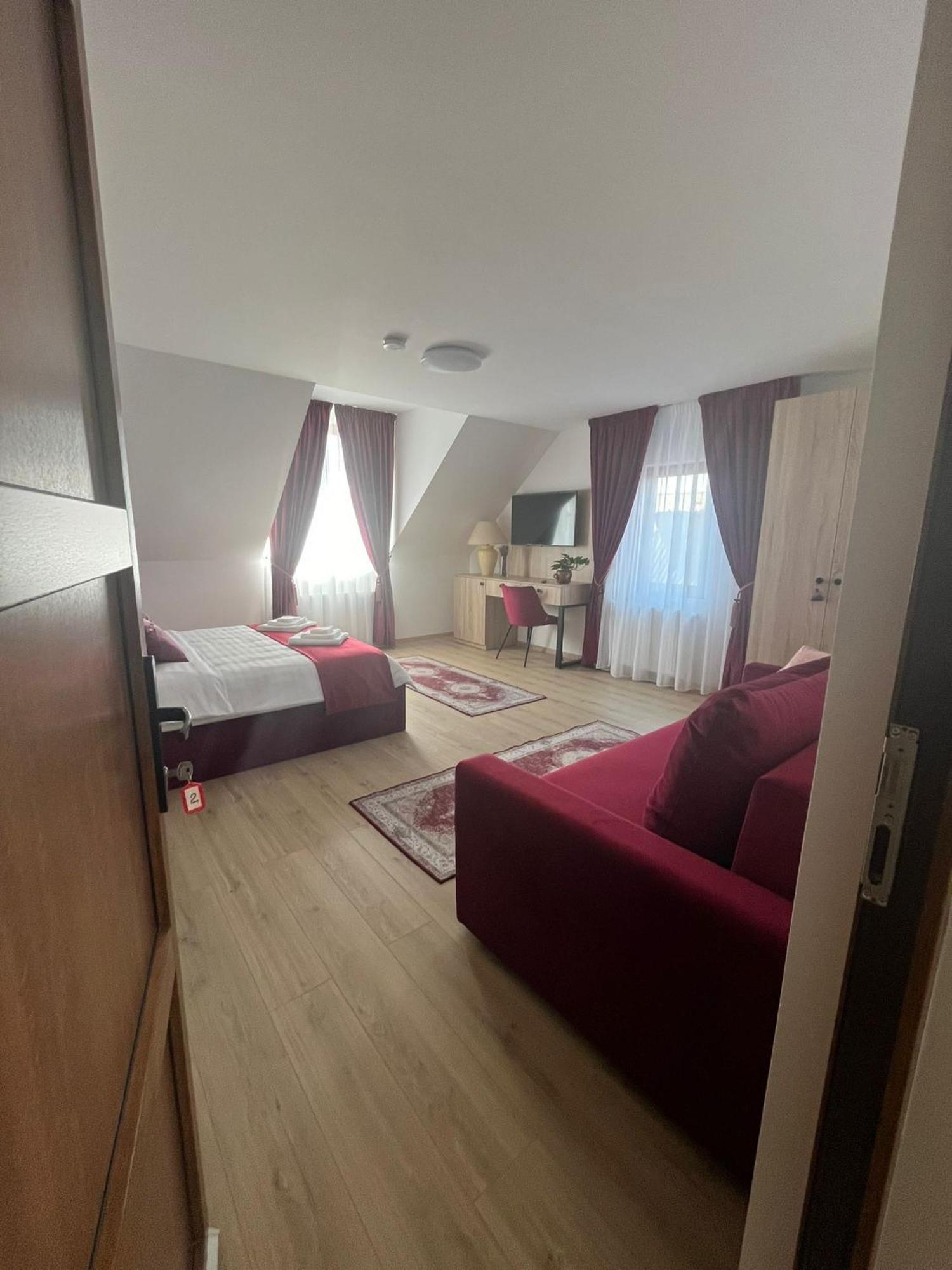 Kilometru108 Hotel Leordina Екстериор снимка
