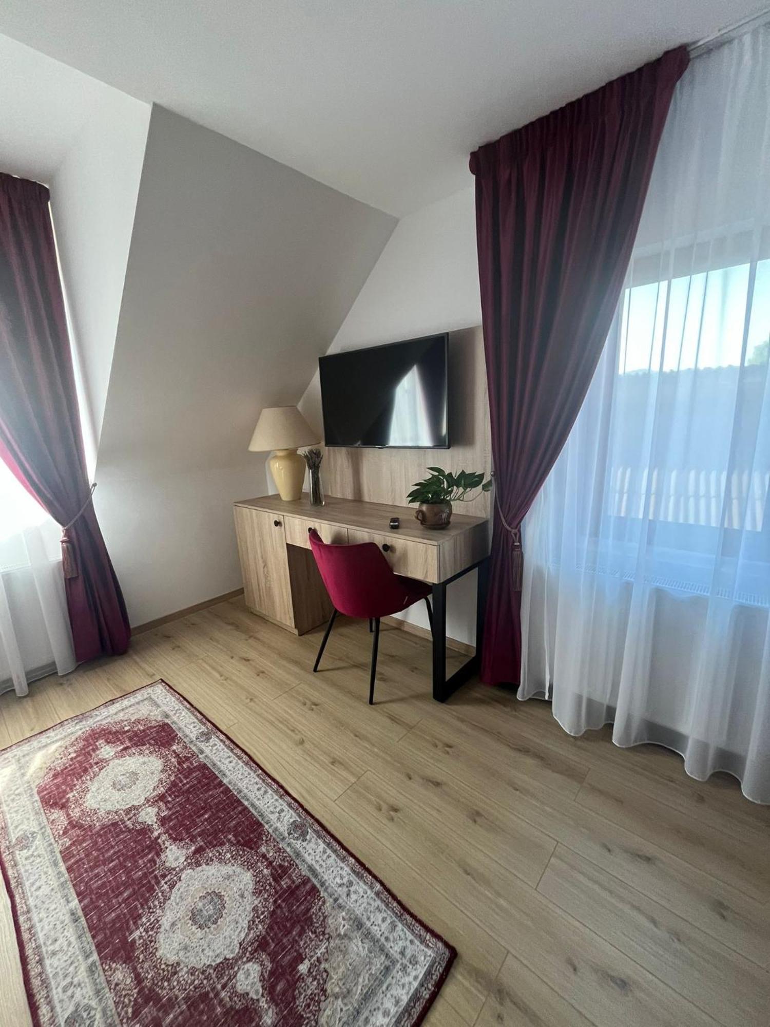 Kilometru108 Hotel Leordina Екстериор снимка
