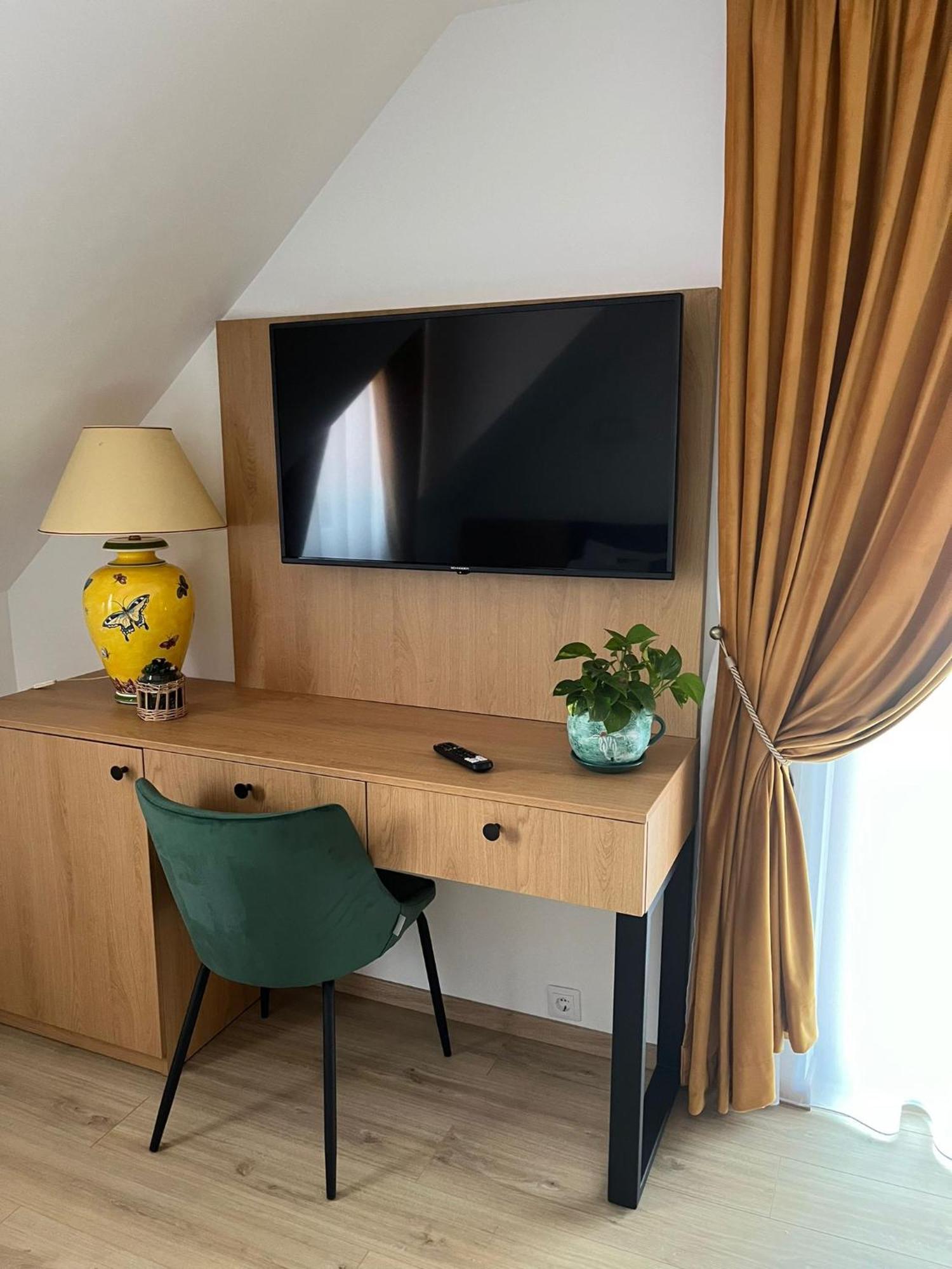 Kilometru108 Hotel Leordina Екстериор снимка