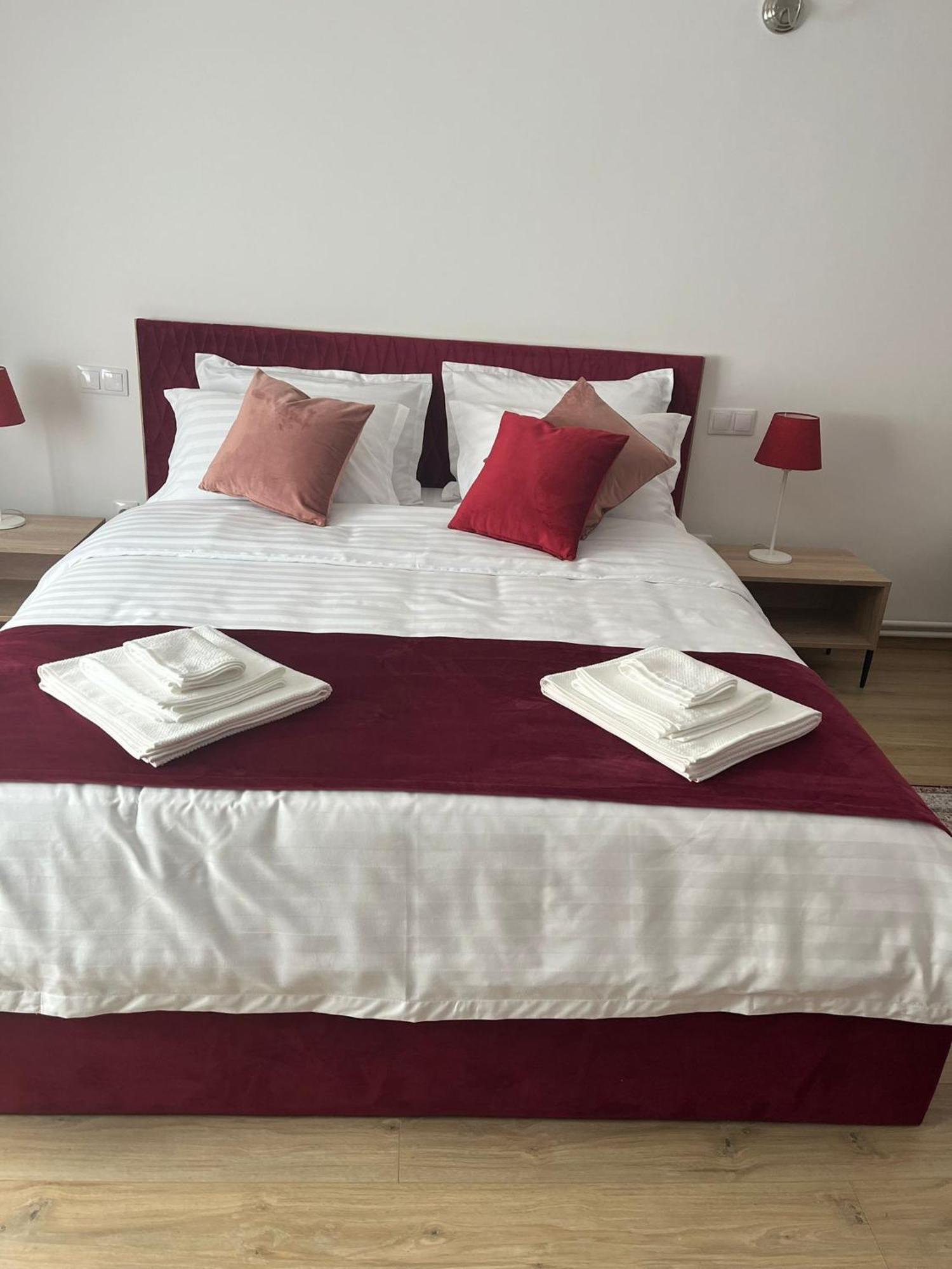 Kilometru108 Hotel Leordina Екстериор снимка